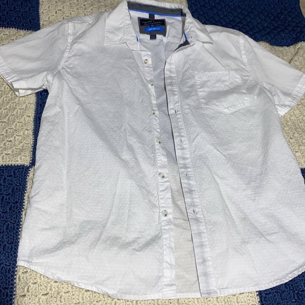 men’s white button up tee - Picture 2 of 4